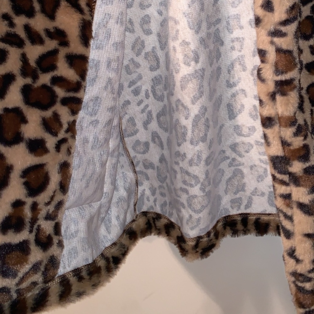 Leopard Teddy Jacket - Picture 4 of 5
